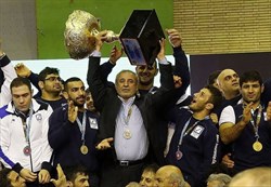 کیومرث مهرابی: با قدرت به لیگ کشتی باز می گردیم