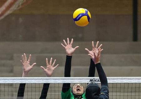 دختران والیبالیست ۳۰ دی دست به توپ می‌شوند